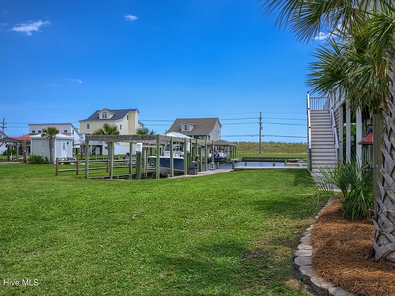 306 Marina Way — Photo 4
