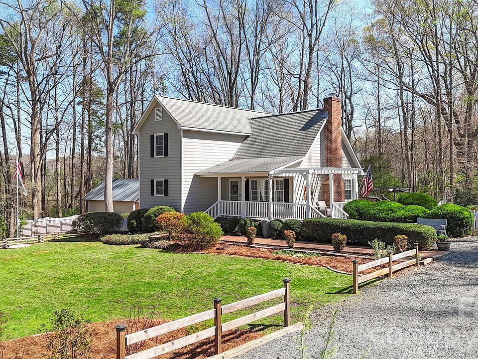 1st image of 8003 Pine Oak Rd