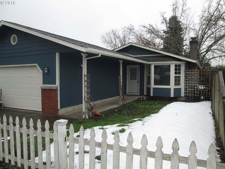 2nd image of 475 49th St