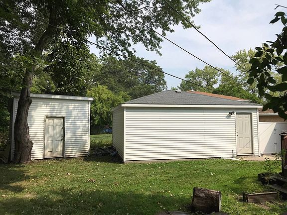 2nd image of 17066 Wausau Ave