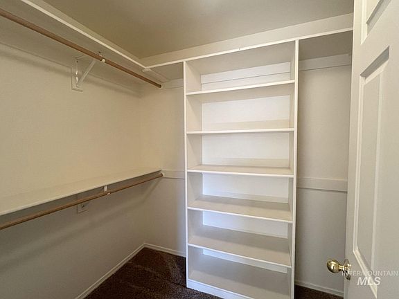 5th image of 329 W Avenue J