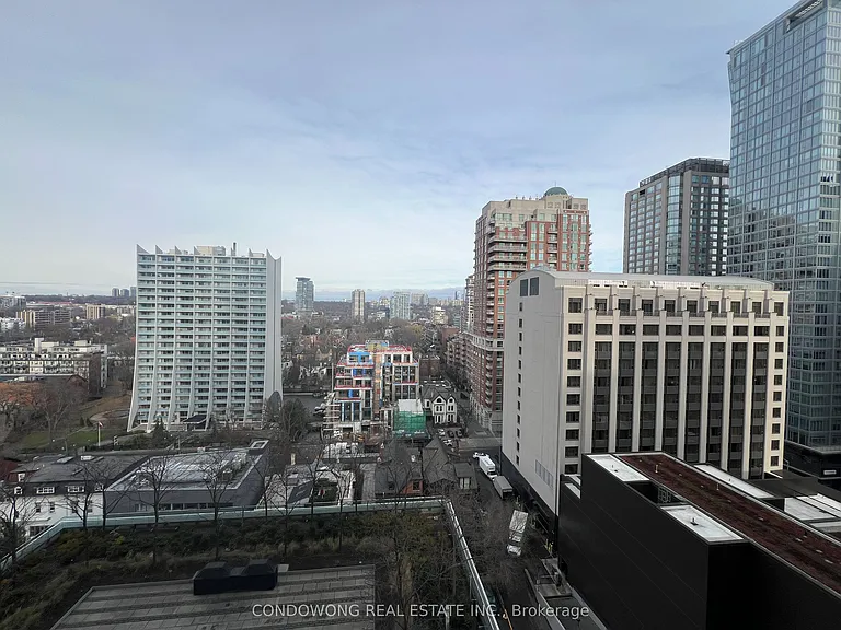 200 Bloor St W #1407 — Photo 10