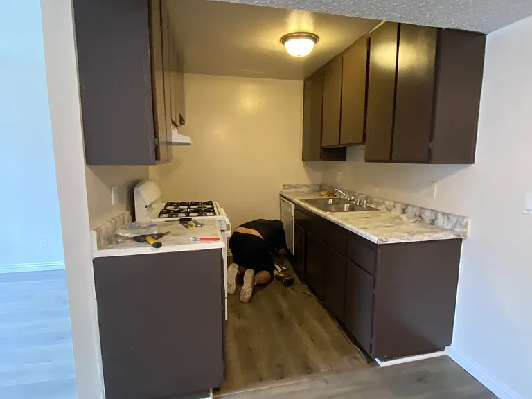 Segovia Apartments — Photo 11