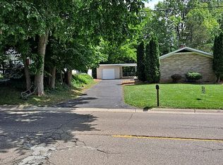 526 Chamberlain St, Flushing, MI 48433