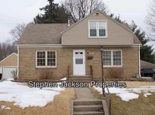 1920 Oregon Ave, Rockford, IL 61108