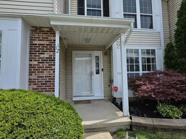 112 Fair Oaks Ct, Newtown, PA 18940