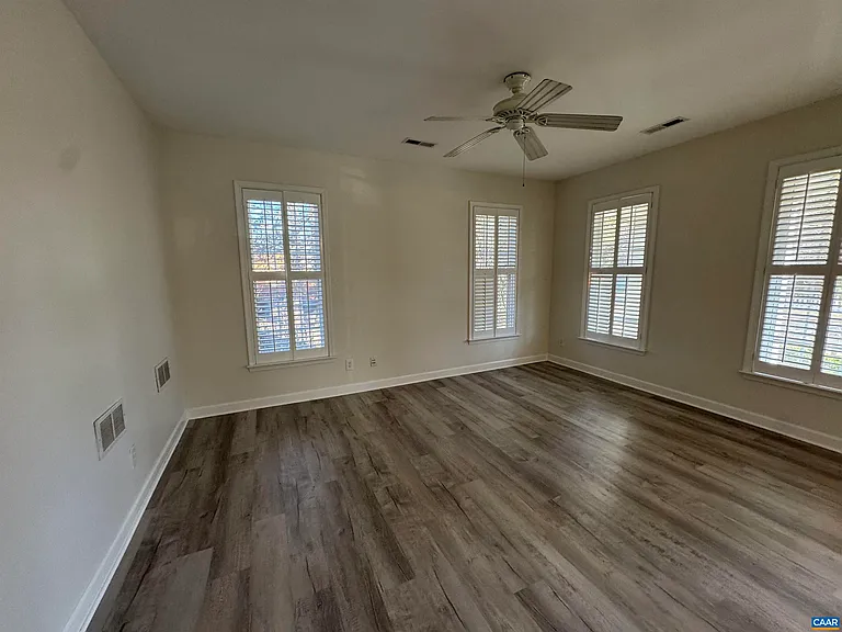 5426 Hill Top St — Photo 8