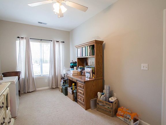 4th image of 67 Park Dr S