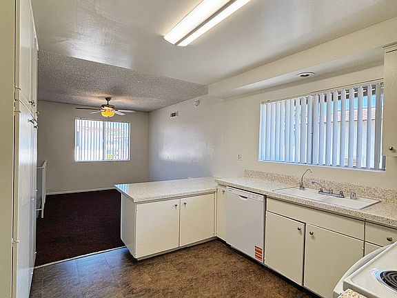 3rd image of 343 W Rosewood Ave #C