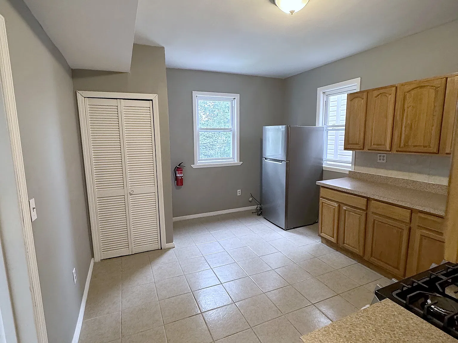 3 bed, 1500 sqft, $2,100 — Photo 4