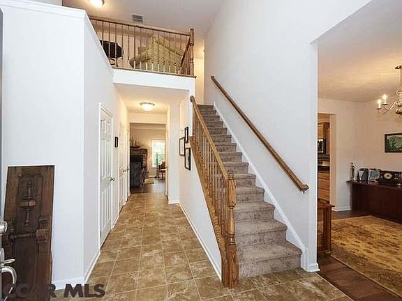 4th image of 1728 Woodledge Drive