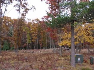 Angelwood Dr, Muskegon, MI 49445