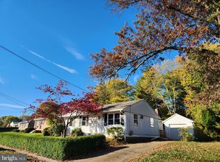 303 Valley View Ave SW, Leesburg, VA 20175