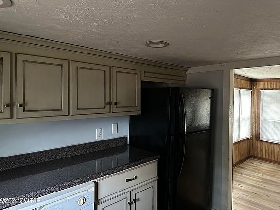 4th image of 225 Capps Ln