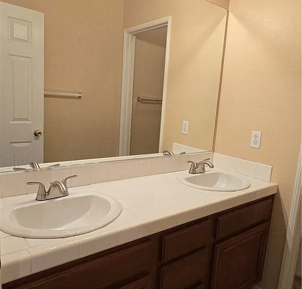 69 San Marino Cir — Photo 41