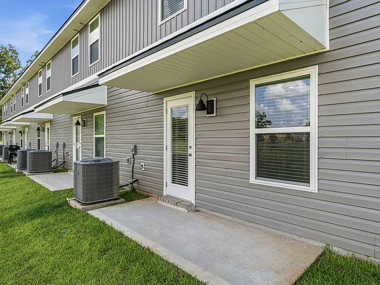 4487 Wendell St — Photo 33