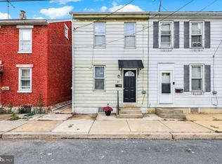 31 W Washington St, Fleetwood, PA 19522