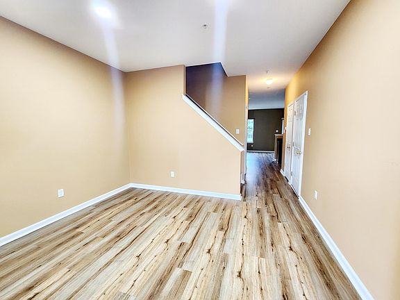 2nd image of 1013 King Way