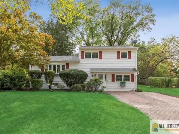 2 Chalmers Rd, East Brunswick, NJ 08816