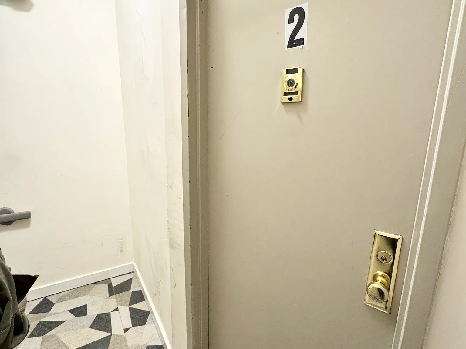 1 bed, 800 sqft, $1,600 — Photo 3