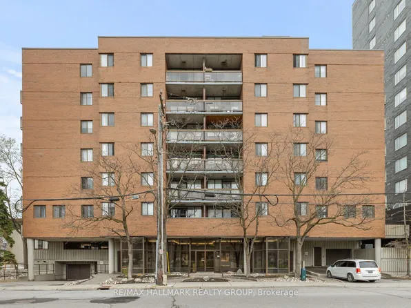 191 Parkdale Ave #308, Ottawa, ON K1Y 1E8