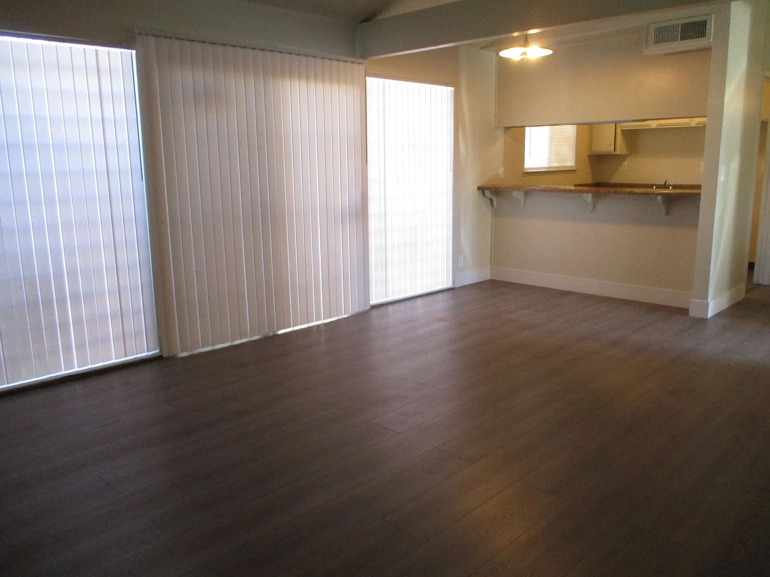 2 bed, $1,325 — Photo 4