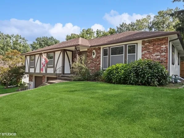 1303 NE 52nd Ter, Kansas City, MO 64118