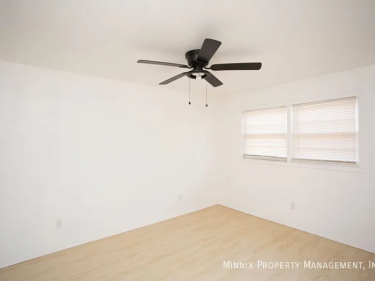 5005 Avenue W #3 — Photo 13