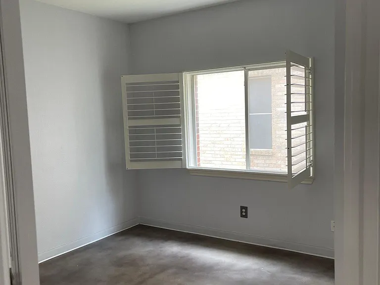 22407 Madison Park — Photo 21