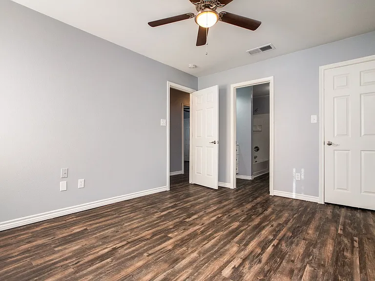 1008 Canal St — Photo 13