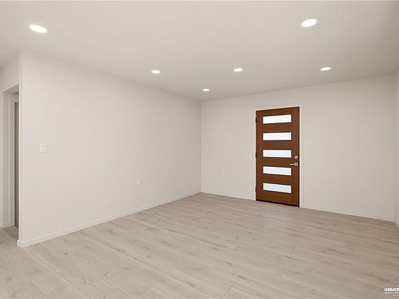 2nd image of 506 N 36th St