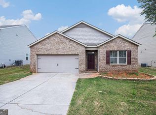 1756 Sandy Trail Dr, Hampton, GA 30228