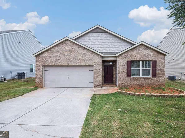 1756 Sandy Trail Dr, Hampton, GA 30228