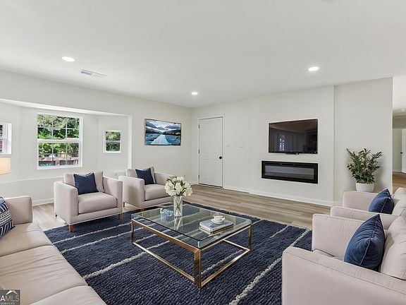 5th image of 2744 Preston Dr