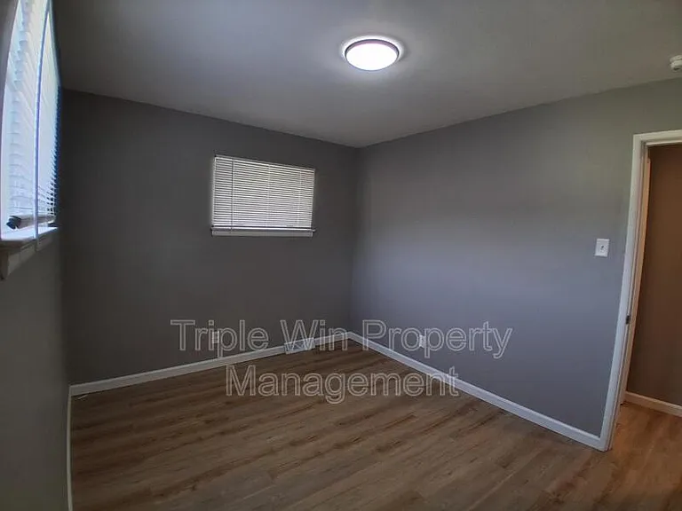 524 Acorn Dr — Photo 22