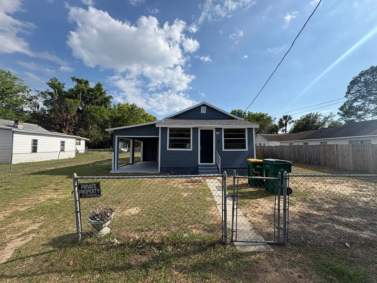 Building Photo - 1106 E Magnolia Ave