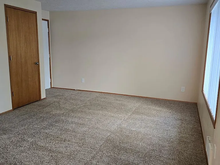 Latitude 44 Apartments — Photo 42