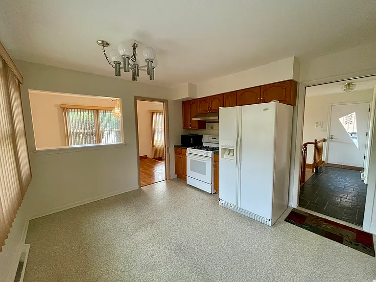 7150 N Crawford Ave — Photo 10