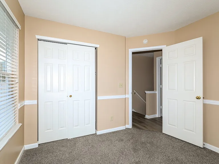 10211 Carmine Dr — Photo 14