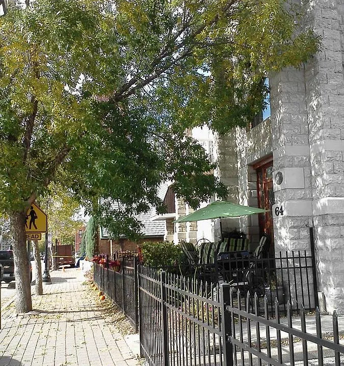 Building Photo 4