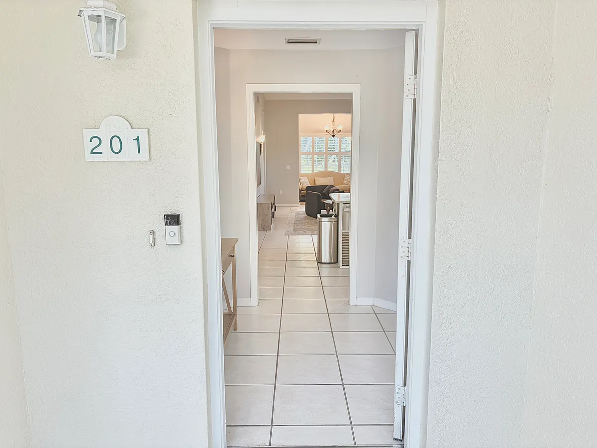 Building Photo - 3803 54th Dr W #201