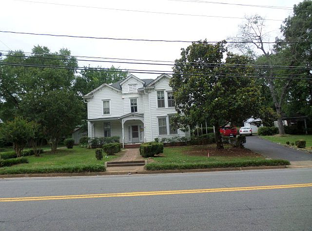 1st image of 662 N Main St