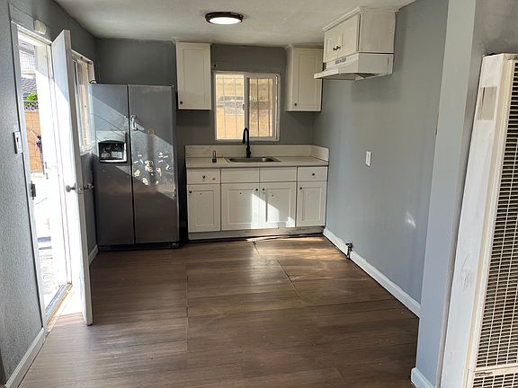 5th image of 5929 Denver Ave #1/2
