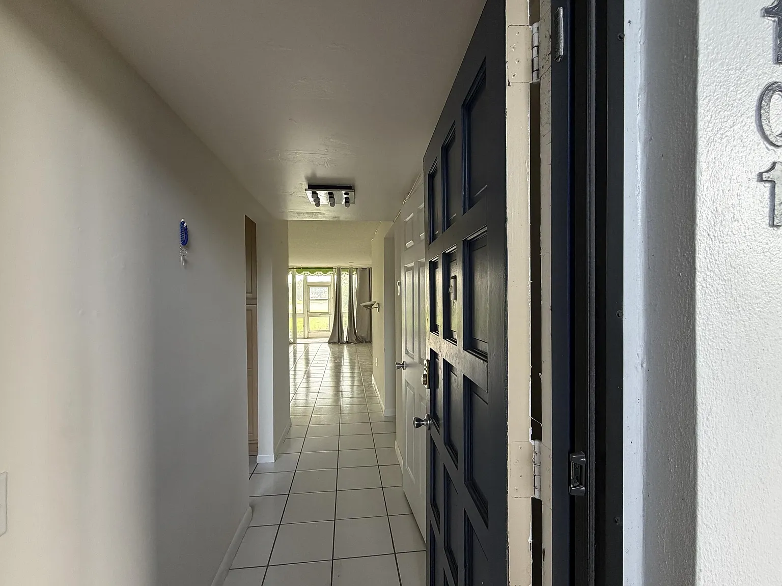 2 bed, 2.0 bath, 978 sqft, $1,900 — Photo 4