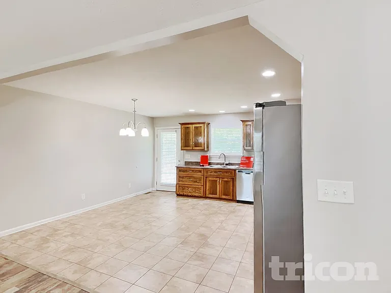 1901 Susan Rd — Photo 5