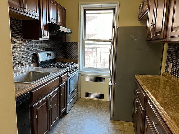 4th image of 1815 Foster Ave APT 4G