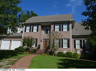 209 Grey Fox Ln, Fayetteville, NC 28303