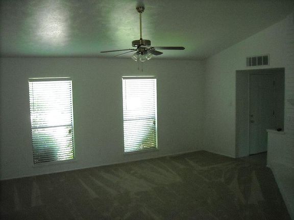 5th image of 8035 Summer Place Dr