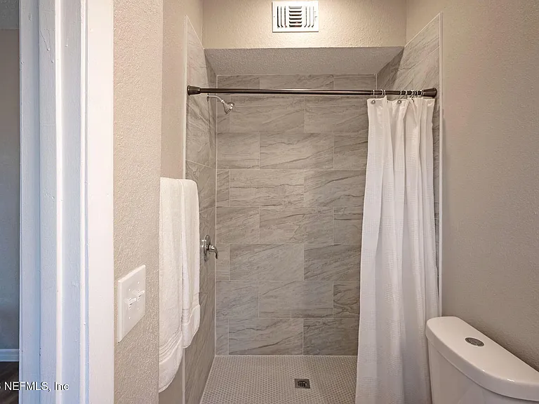 325 Alder St — Photo 34