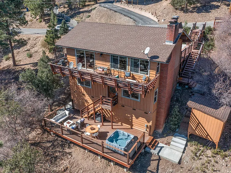 1086 Whispering Forest Dr — Photo 28
